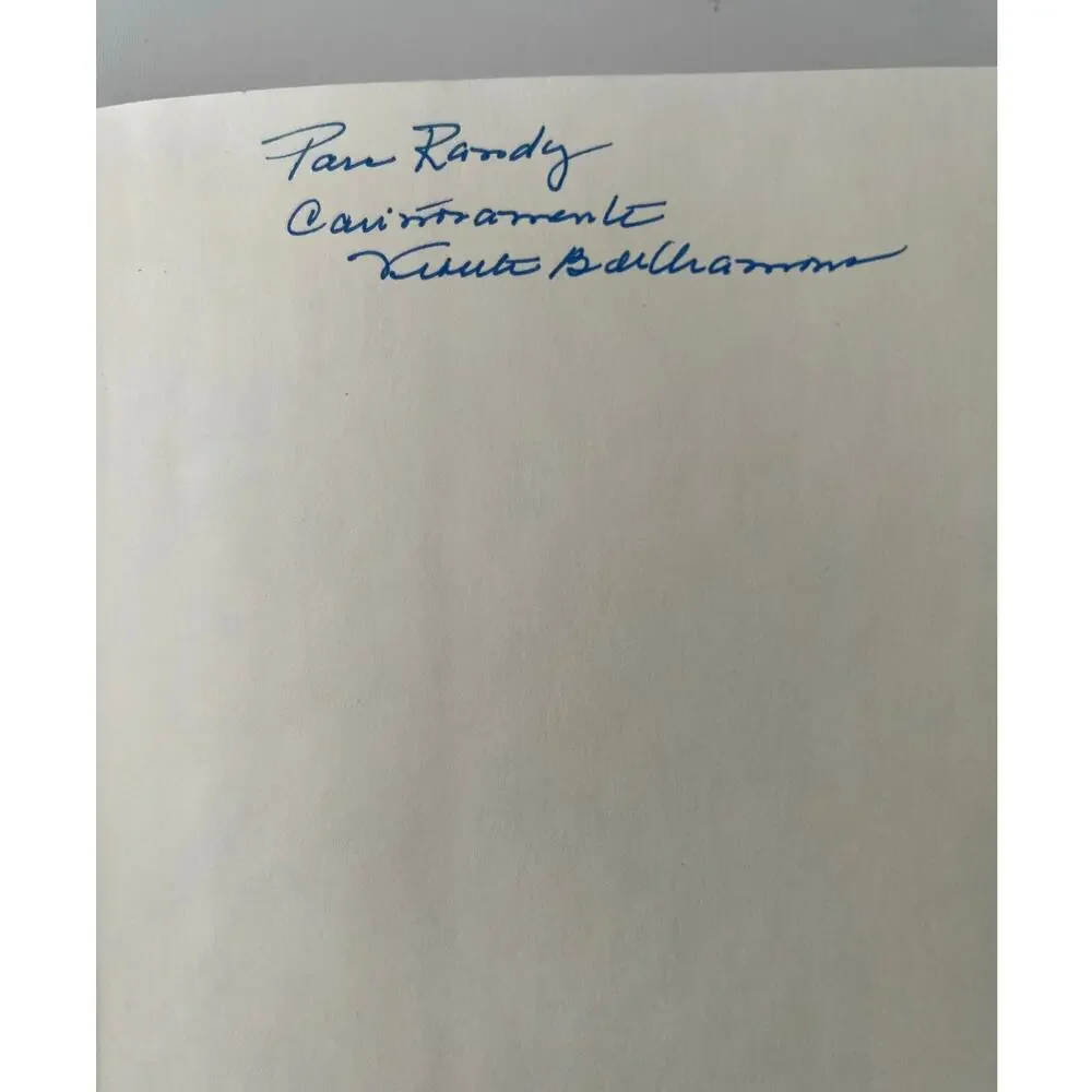 Dreams Of The Heart Signed Autographed Violeta Barrios de Chamorro Hardback DJ